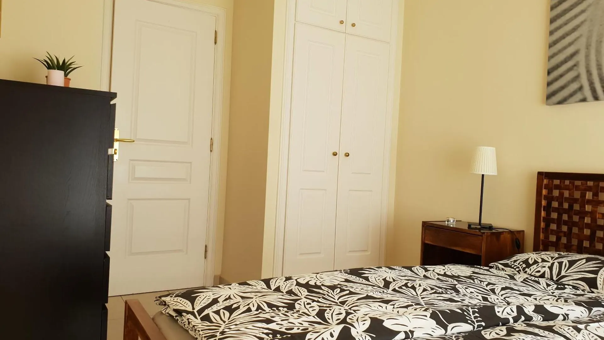 Apartment Appartement Mit Grosser Terrasse Und Meerblick Costa Adeje  Spain